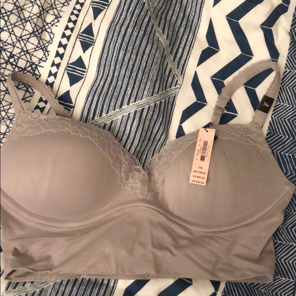 Victorias Secret Bra (34B)